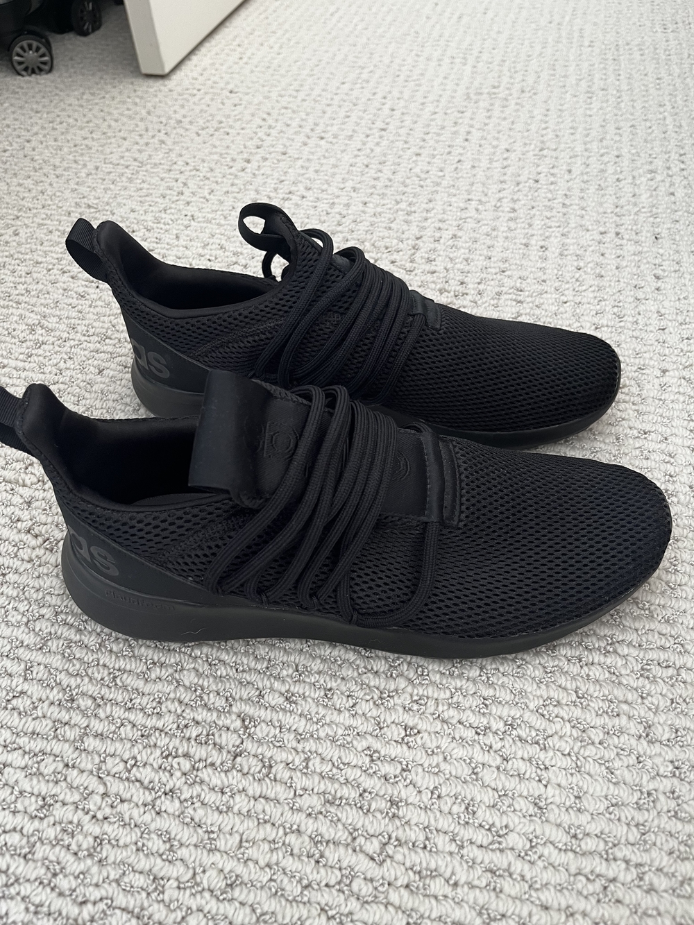 Adidas Men's All-Black Men's Lightweight Knit Trainer Sz 10.5